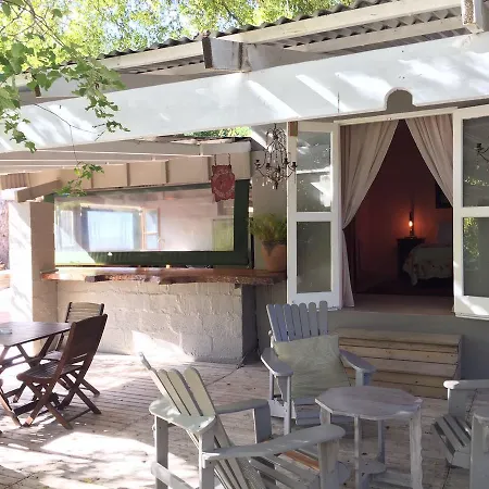 The Riverdeck Accommodation And Backpackers Knysna Exterior photo