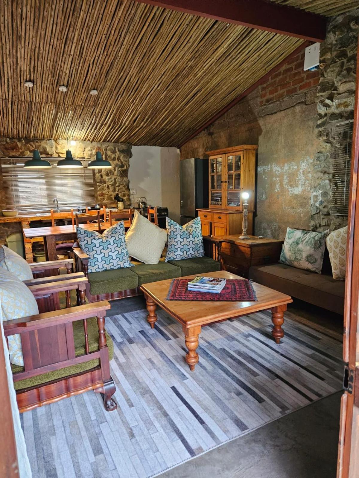 The Riverdeck And Backpackers Knysna