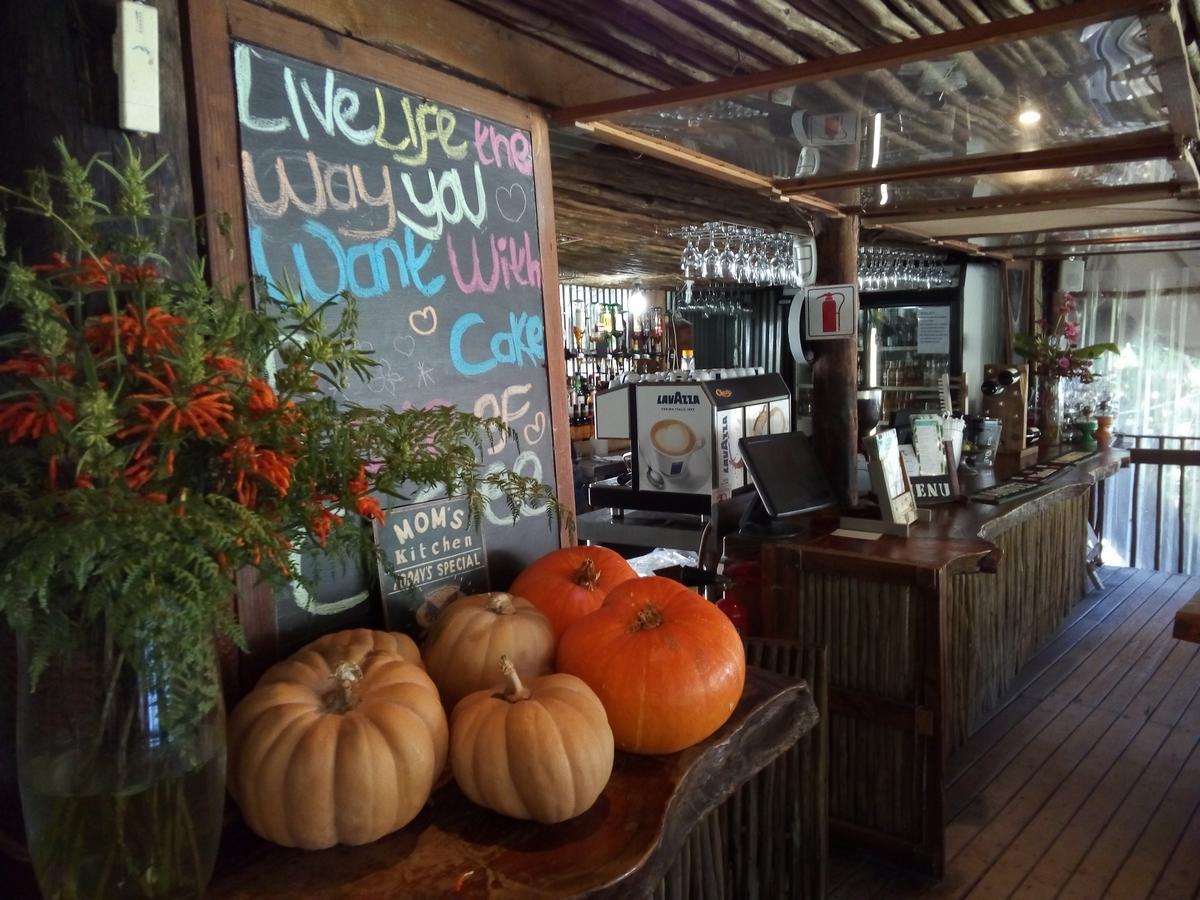 The Riverdeck And Backpackers * Knysna